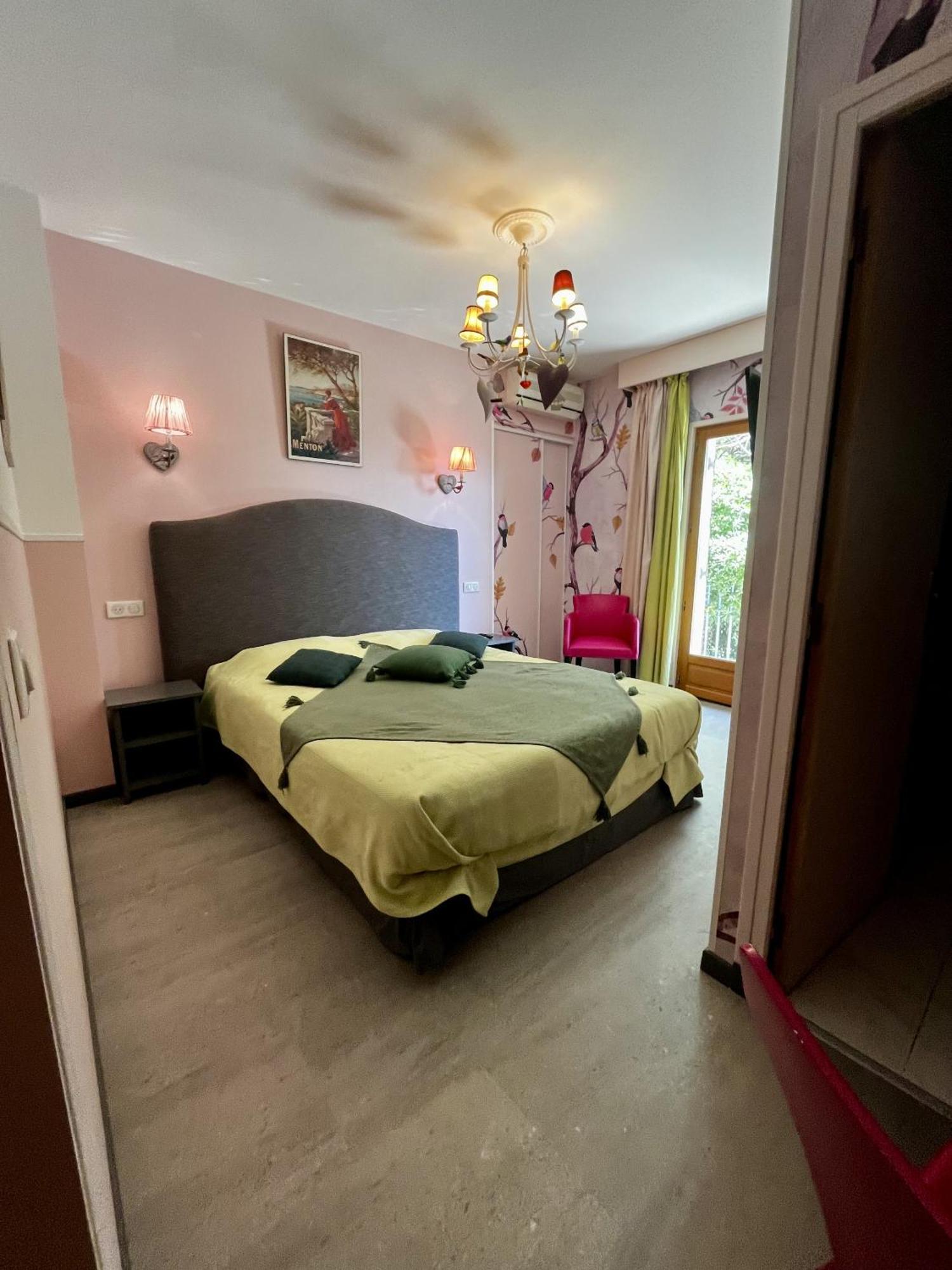 Le Patio Hotel 2*