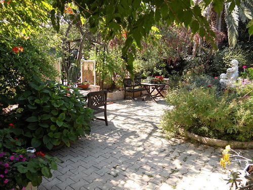Le Patio Hotel